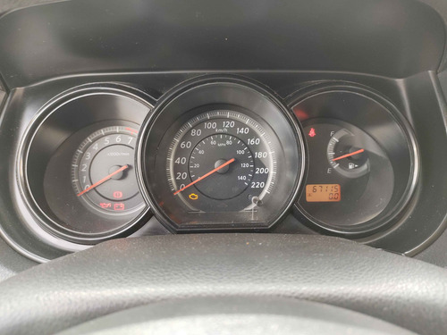 Imagen 5 de 8 de Nissan Tiida 4 Pts Sense, Tm6, A/ac, Cd, R-15