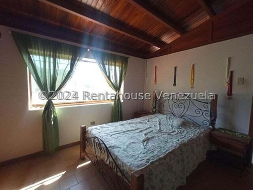 Amplia, Estilo Dúplex, 2.500 Mtrs De Terreno, Además, Cuenta Con Un Chalet De 170 Mtrs,, Canchas De Tenis Y De Usos Múltiples, Pinatero, Caney Y Parrillera. Todo Esto Dentro De Conjunto Privado