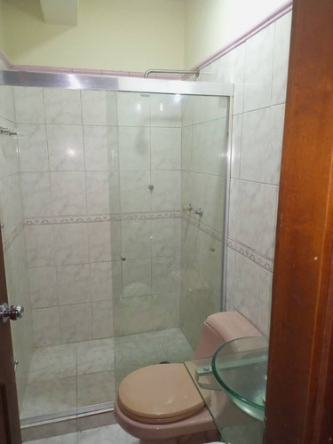 Imagen 10 de 16 de Se Alquila Hermoso Townhouse En San Diego, Res Aves Del Paraíso.(semi Amoblado) Y.l.