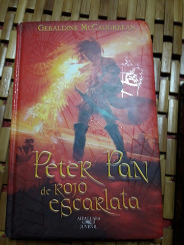 Peter Pan De Rojo Escarlata