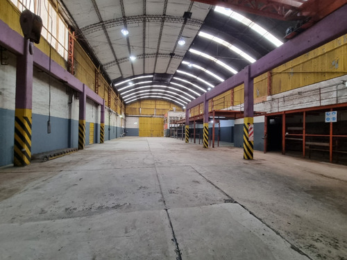 Imagen 2 de 12 de Galpon/deposito Venta Lanus Este