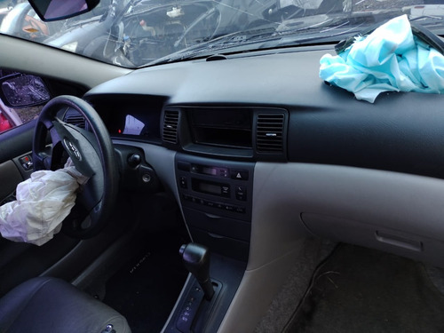 Imagem 8 de 9 de Toyota Corolla 1.8 2003 Gasolina