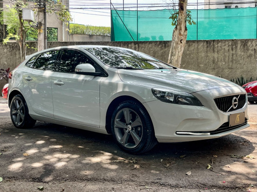 Volvo V40 2.0 T4 Kinetic Drive-e 5p