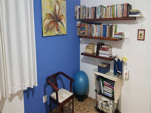 Imagem 26 de 30 de Apartamento A Venda Com 2 Dormitorios , 1 Suite, 2 Banheiros , Dependencia De Empregada , Vaga De Garagem. Predio Com Elevador E Salao De Festas. - Hm3372