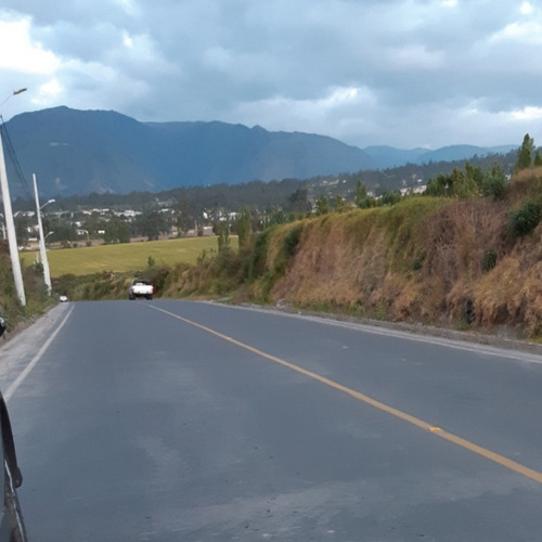 Imagen 4 de 9 de Hermoso Lote, Plano, En Un Sector Con Hermosa Vista Y Tranquilo, A 5 Minutos Del Parque Ciudad Blanca Y A 200metros Del Nuevo Anillo Vial