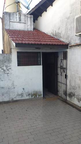 Departamento Tipo Casa En Alquiler En Bernal Oeste
