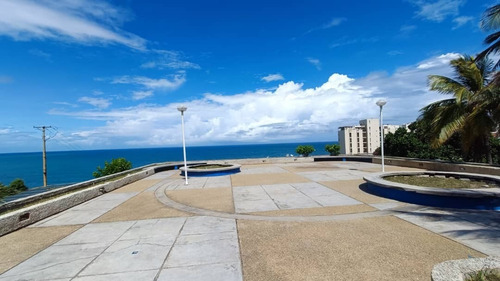 Imagen 13 de 13 de Apartamento En Venta En Catia La Mar Con Vista Al Mar La Guaira