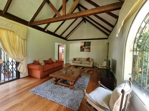 Casa Chilena En Quinchamalí Con Buen Terreno/para Remodelar