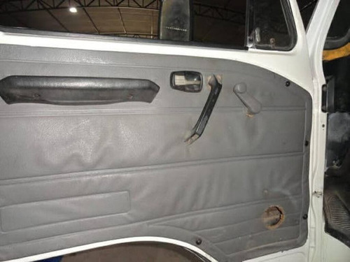 Imagem 9 de 12 de Vw 12140 Toco 4x2 Ano 1994 Com Carroceria.