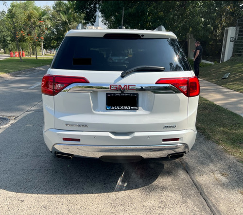 GMC Acadia 3.7 Denali At
