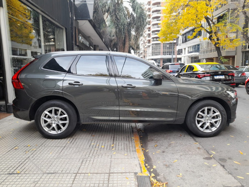 Volvo XC60 2.5 T5 Momentum