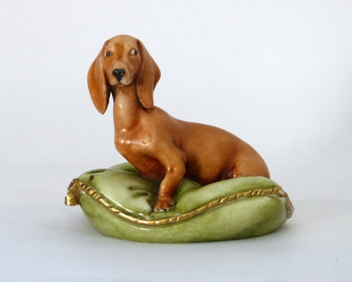 Figura Perro Salchicha Dachshund De Porcelana Capodimonte