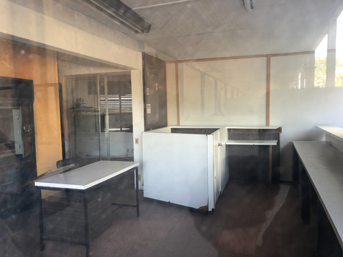 Imagen 9 de 15 de Gran Predio/local En Reducto- 3 Oficinas 2 Baños
