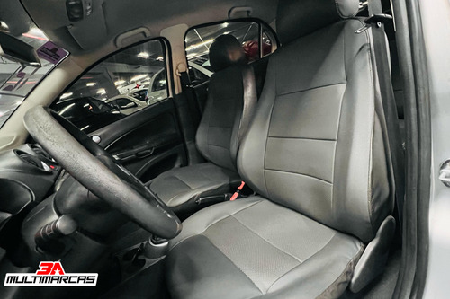 Volkswagen Voyage 1.6 Flex