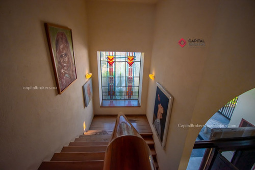 Hermosa Casa De Lujo En Venta En Puerta De Hierro Zona Andares.