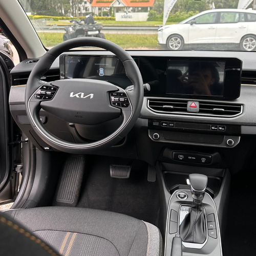 Kia K3 Cross 1.4 Ex At