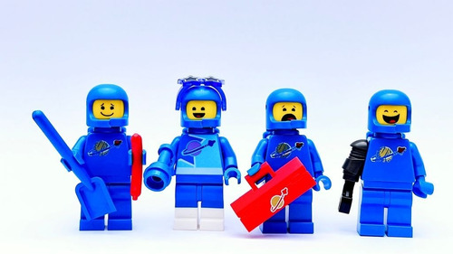 Imagen 2 de 8 de Lego Minifigura Colección De Benny´s The Lego Movie 2