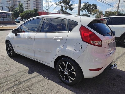 Imagem 4 de 11 de Ford Fiesta 1.6 Se Hatch 16v Flex 4p Manual