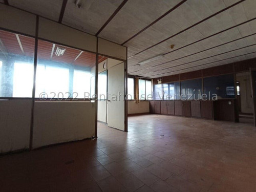 Galpon En Venta En La Av. Intercomunal Maracay. S/ La Providencia 25-12948 More