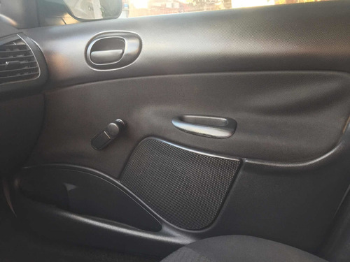 Peugeot 207 2012 1.4 Xr