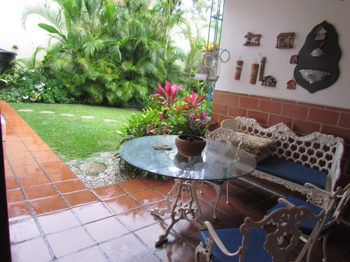 Imagen 2 de 30 de Se Vende Casa 800m2 4h/6b/4p Lomas Del Mirador 9214