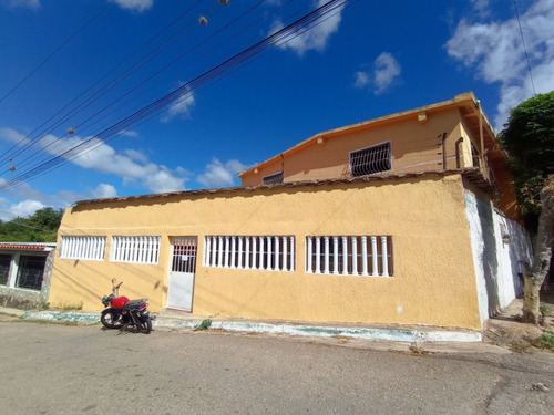 Re/max 2mil Vende Casa En El Cercado, Calle Nuevo Mundo, Mun. Gomez, Isla De Margarita, Edo. Nueva Esparta