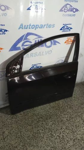 Puerta Delantera Izquierda Nissan Sentra 2,0 2011 