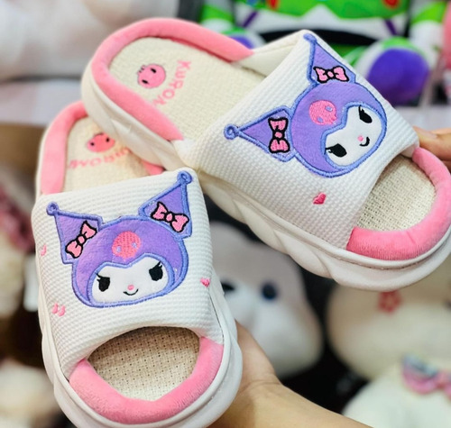 Pantuflas De Kuromi En Lila Y Rosa