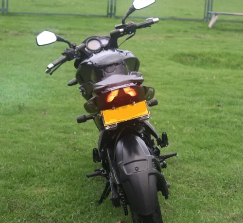 Pulsar Ns 200 Fi Negro Brillante Modelo: 2022