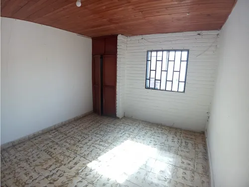 Vendo Casa De Dos Niveles En Los Nogales.