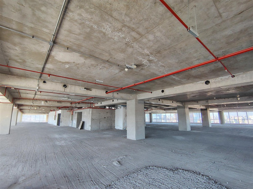 Arriendo De Oficinas Gran Torre Costanera. Desde 1.000 M2