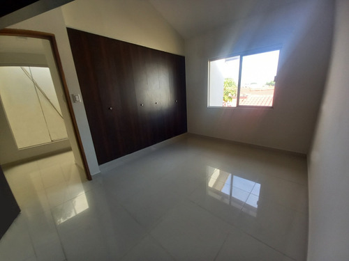 Imagen 5 de 13 de Bonita Casa De 4 Dormitorios Zona Radial 17 Y Medio, Santa Cruz