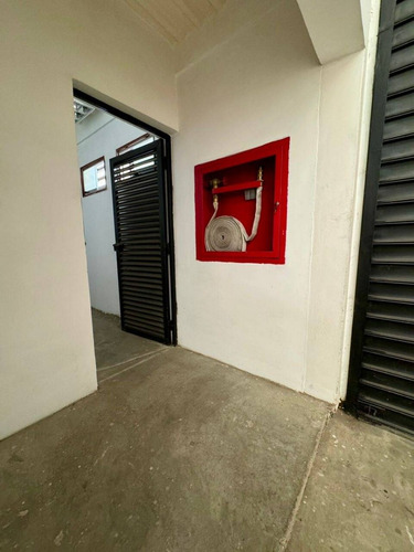 Josseyris Jimenez Vende Galpon En San Diego Los Jarales