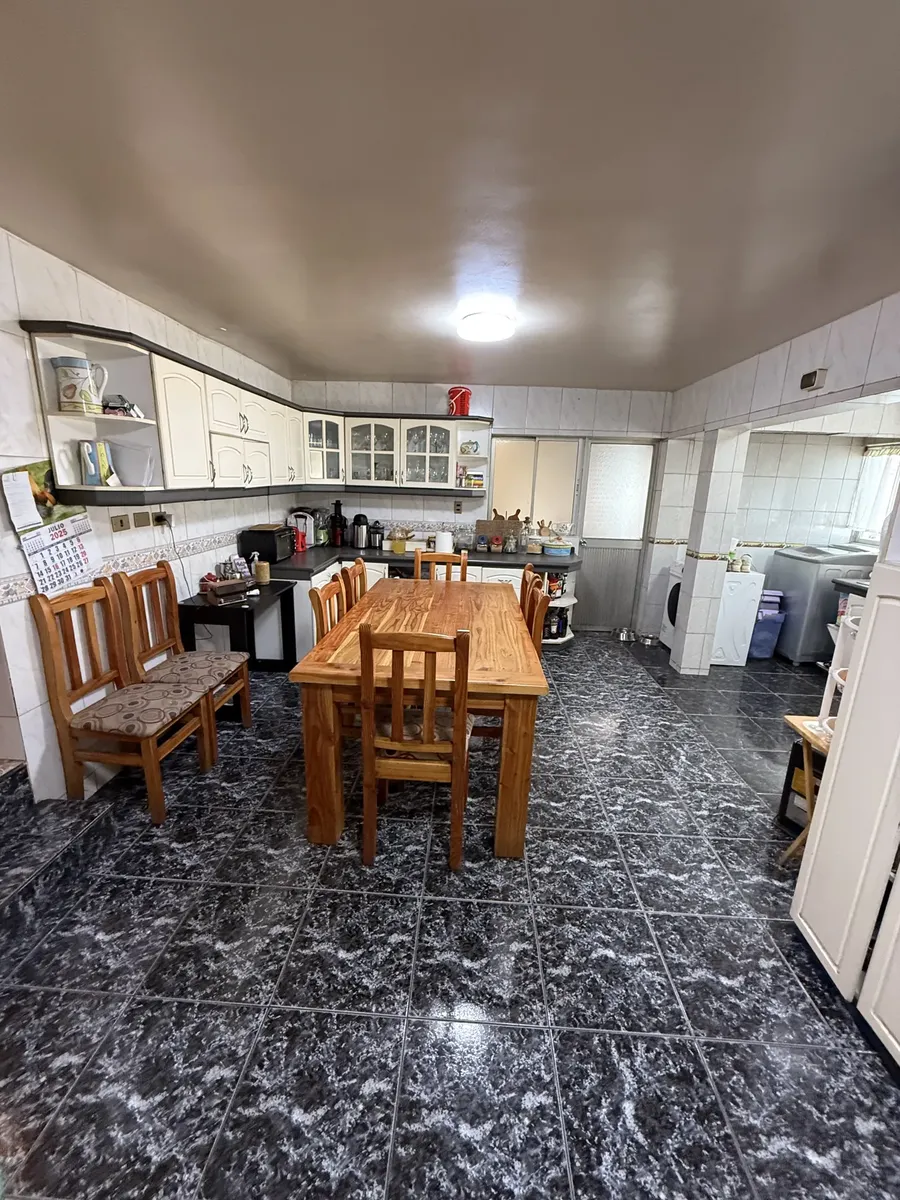 Imagen 4 de 20 de Amplia Casa De 4 Dormitorios Con Espacio Para Emprendimiento