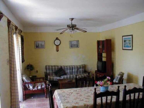 Alquilo Piriapolis Lindos Aptos Tipo Casita En Pleno Centro De Piriapolis A 5 De La Playa 2 Dormitorios Parrillerito Lugar Para El Auto Totalmente Equipado Para 5 Personas