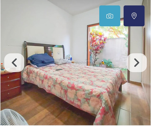 Casa Com 4 Cômodos,laje,piso Frio,edicula Com Churrasqueira.