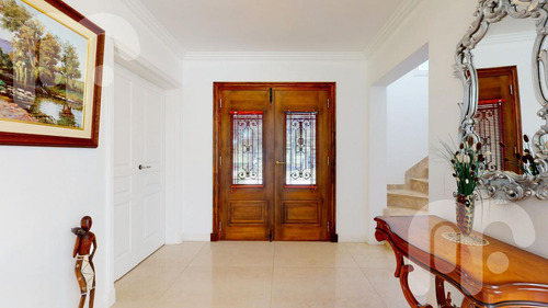 Venta Casa De 5 Dormitorios En Miralagos