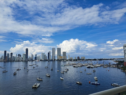 Arriendo Apartamento En El Barrio Manga, Con Hermosa Vista A La Bahía De Cartagena. 