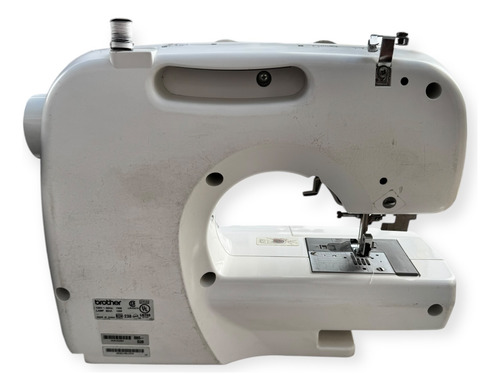 Máquina De Coser Brother Xl2600i Fam Versatilidad Precisión Blanco (Usado)