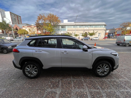 Imagen 3 de 9 de Toyota Corolla Cross Xei Cvt