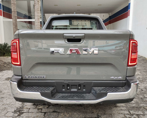 RAM Rampage 2.0 Rebel Cab. Dupla 4X4 Aut. 4P