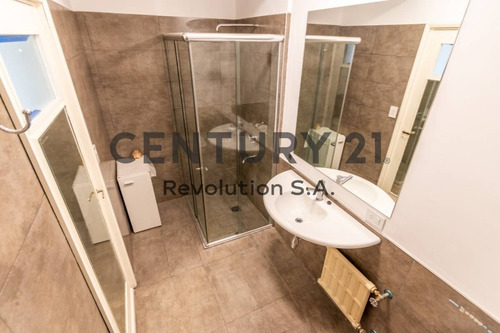 Imagen 22 de 30 de Departamento De 5 Dormitorios - Italia 700 - Piso Exclusivo