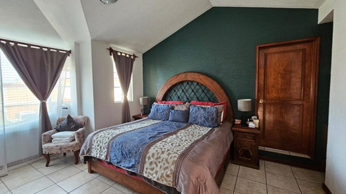 Casa En Venta Metepec Centro Edo. Mex Estilo Mexicano 3 Rec 2.5 Baños 3 Estacionamientos