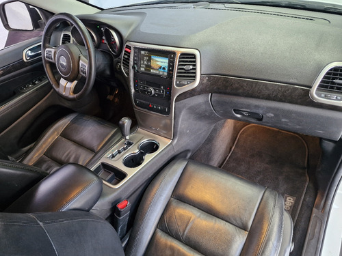 Jeep Grand Cherokee Laredo V6 Lujo 4x2 At