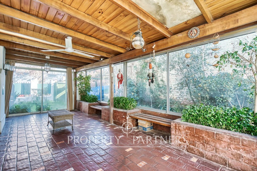 Encantadora Y Amplia Casa En Venta En El Corazón D...