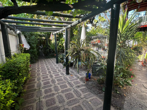 Casa Con Excelente Ubicación Para Uso Comercial, Buin Centro