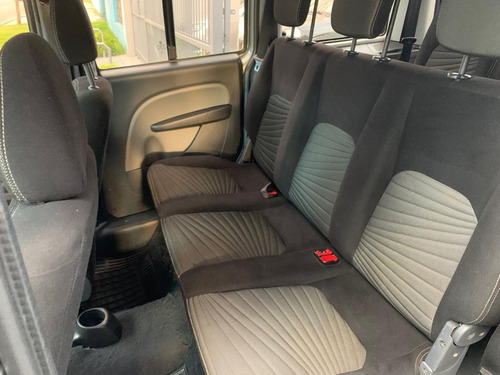 Fiat Doblo Essence 1.8 7 Lugares