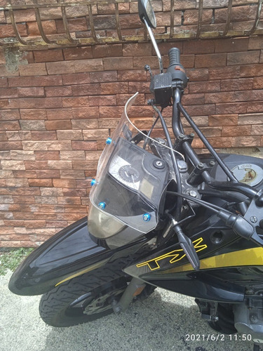 Imagen 2 de 10 de Parabrisa Universales Para Motos.