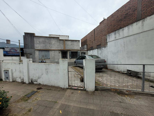 Casa En Venta De Dos Dorm En Barrio Saladillo