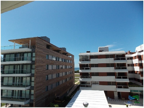 Apartamento En Punta Del Este, Aidy Grill- Ref: 618